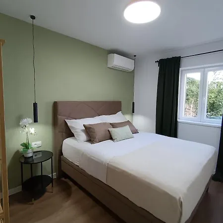 Apartment Handi Oasis Charming 6-person Mlini