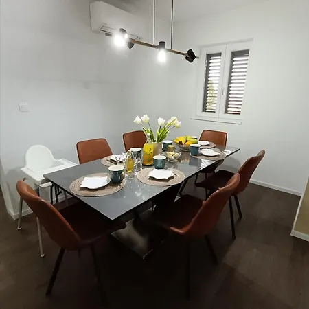 Handi Oasis Charming 6-person * Mlini