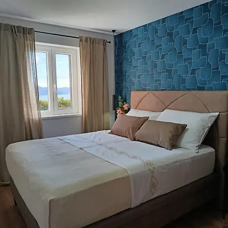 Handi Oasis Charming 6-person Apartment