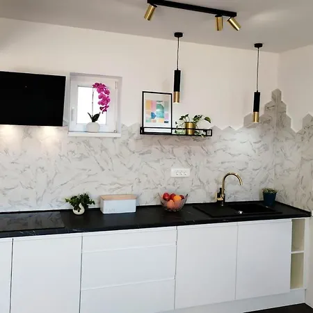 Handi Oasis Charming 6-person Apartment *