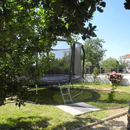 Handi Oasis Charming 6-person Apartment