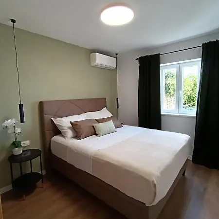 Apartment Handi Oasis Charming 6-person *